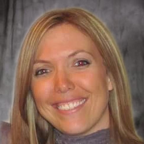 Claire Sorman - Headshot Claire Sorman